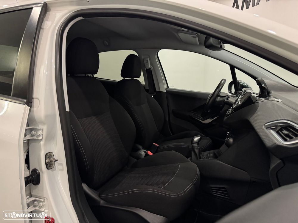 Peugeot 208 1.6 BlueHDi Style - 12