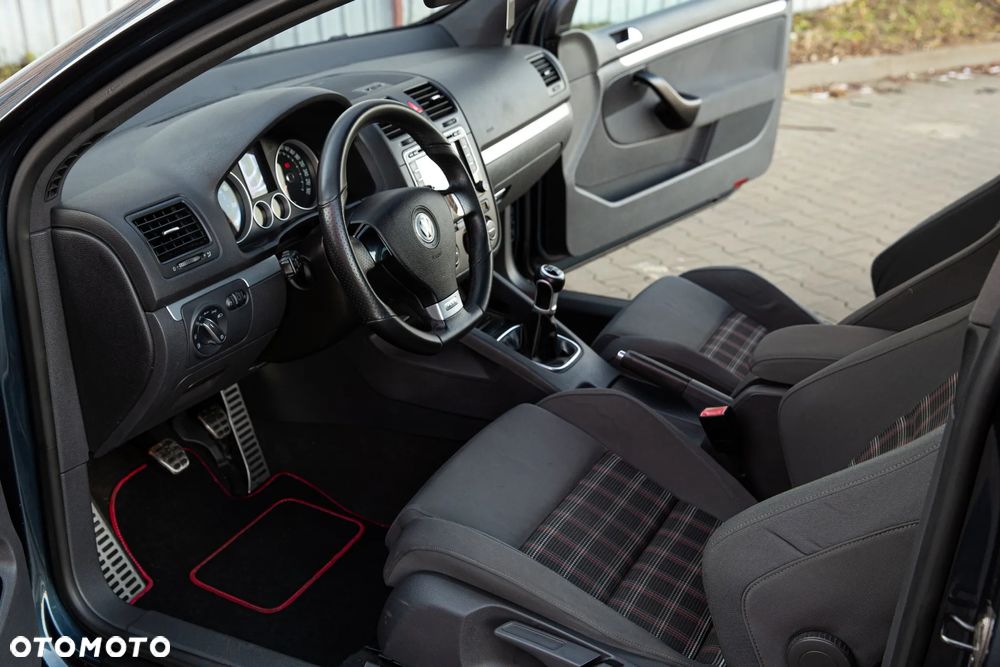 Volkswagen Golf 2.0 GTI - 24