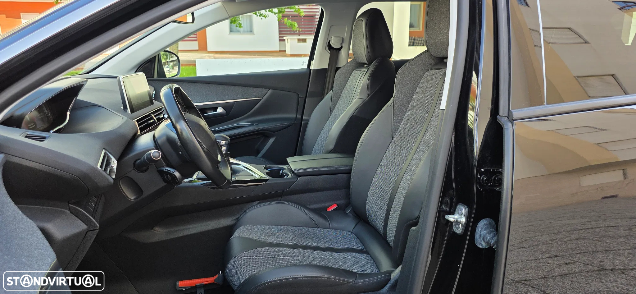 Peugeot 3008 1.2 PureTech Allure - 12