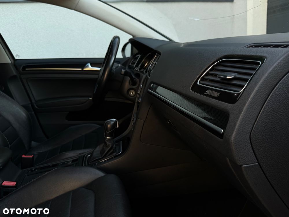 Volkswagen Golf 2.0 TDI (BlueMotion Technology) DSG Highline - 21