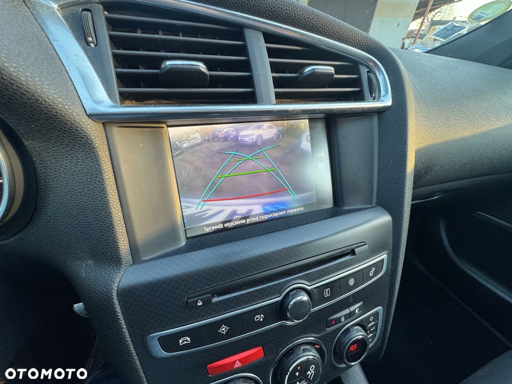 Citroën DS4 Cross 1.6 BlueHDi Be Chic S&S EAT6 - 20