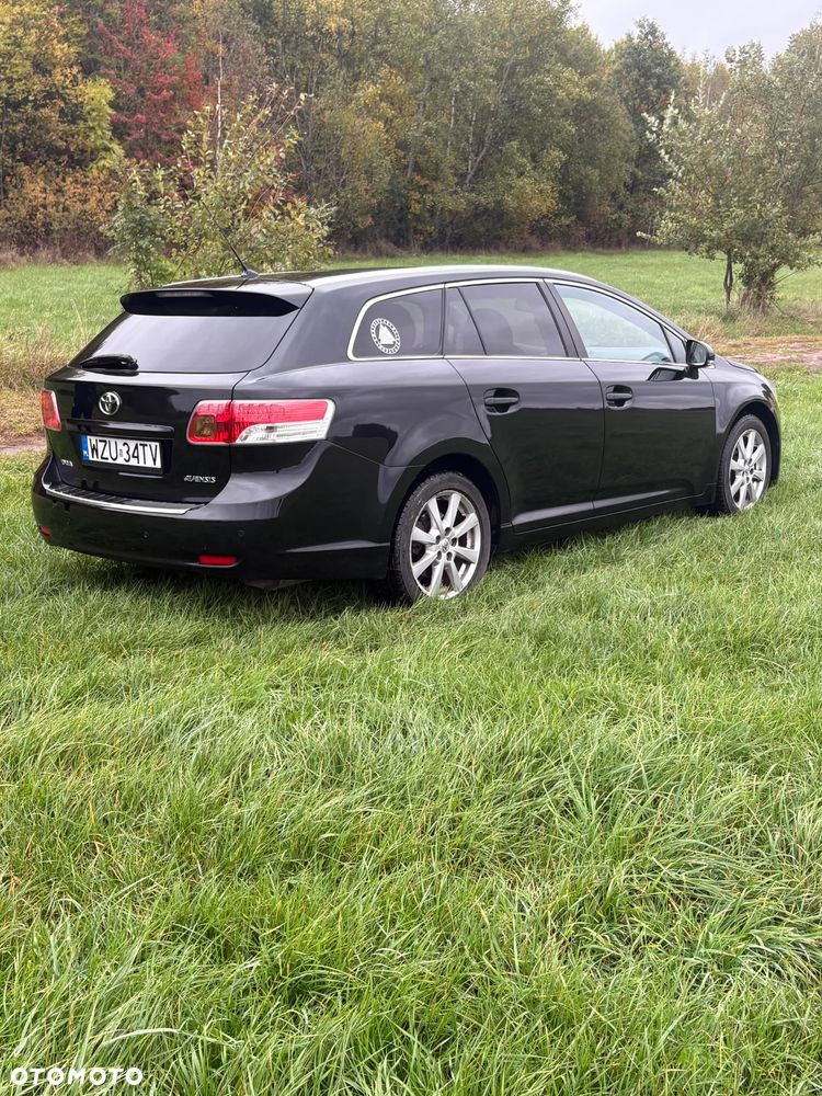 Toyota Avensis 1.8 Premium - 2