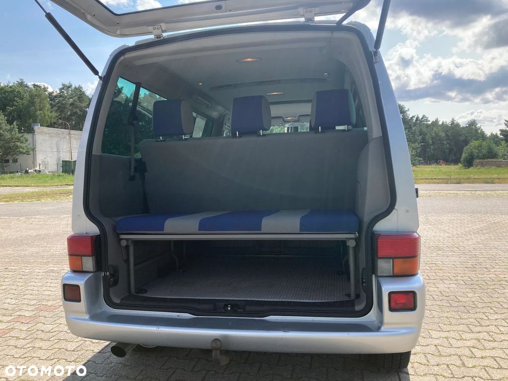 Volkswagen Multivan - 7