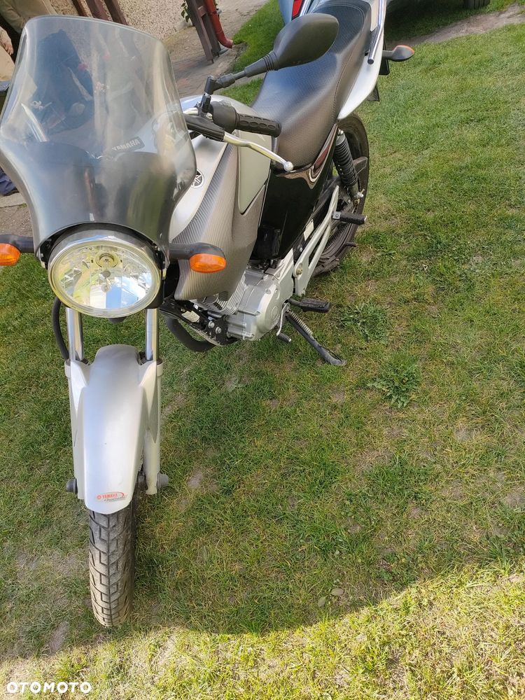 Yamaha YBR - 11