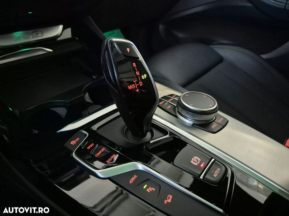 BMW X3 xDrive30e AT PHEV - 29