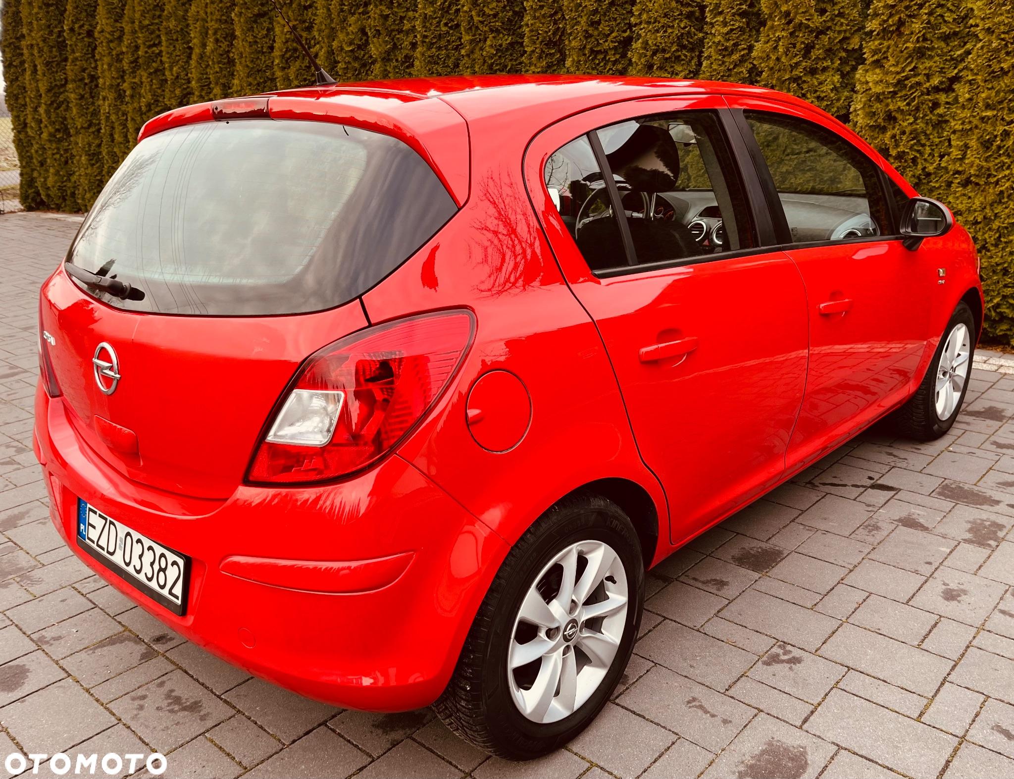 Opel Corsa 1.2 16V Edition / Active - 14