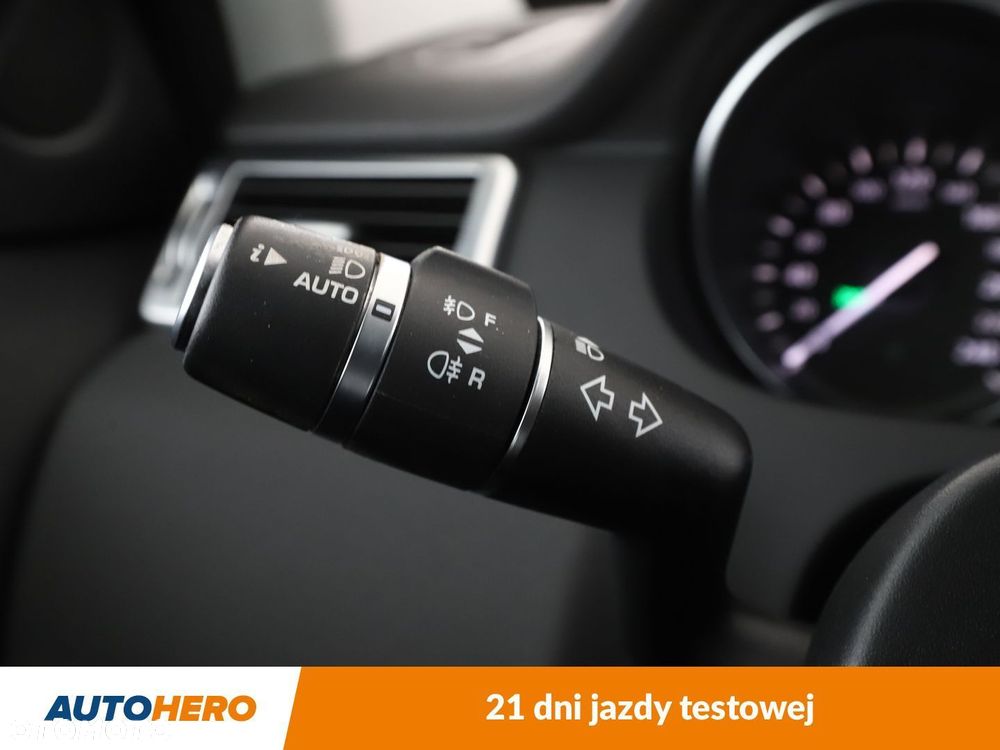 Land Rover Discovery Sport 2.0 TD4 SE - 29