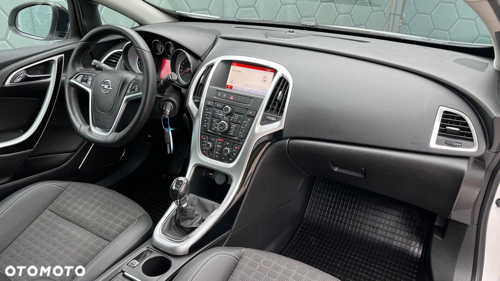 Opel Astra GTC 1.4 Turbo Innovation - 20