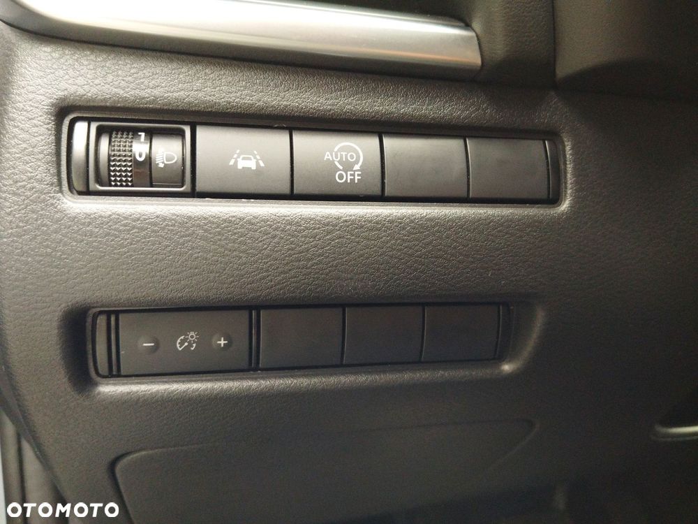 Nissan Qashqai 1.3 DIG-T mHEV Acenta Xtronic - 19