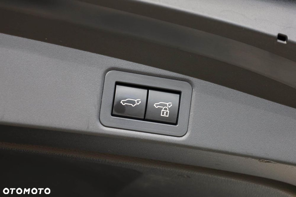 Toyota Corolla 2.0 Hybrid Style - 39