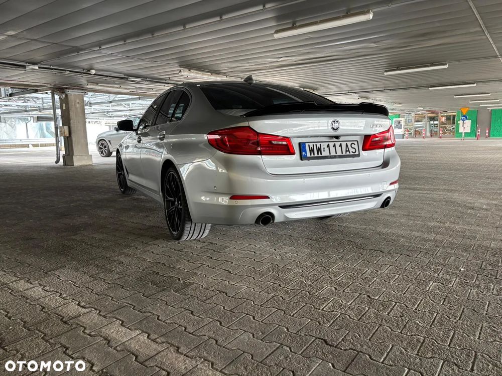 BMW Seria 5 530i Sport Line - 24