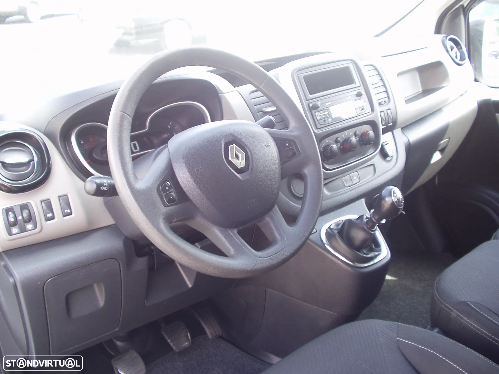 Renault Trafic 1.6 DCI Extra-Longa XL - 4