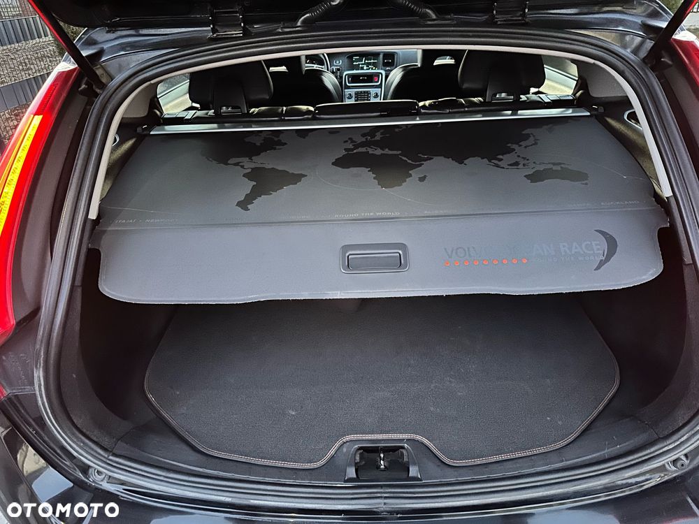 Volvo V60 D2 Ocean Race - 13