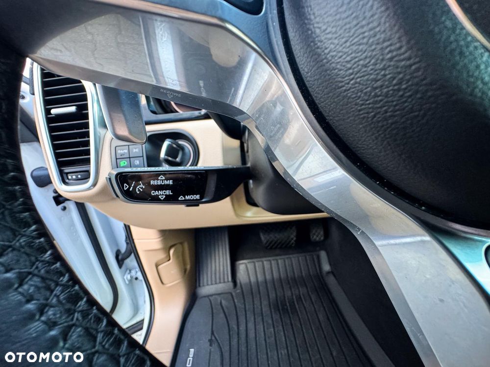 Porsche Cayenne Platinum Edition - 22