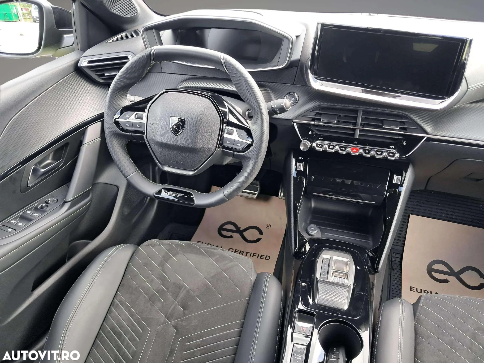 Peugeot 208 e-208 GT - 10