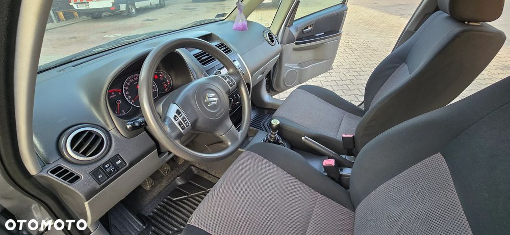 Dodge Caliber - 11