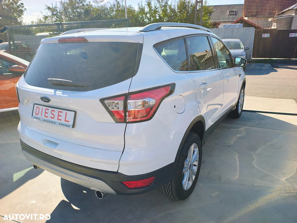 Ford Kuga 1.5 TDCi 2x4 Titanium - 24