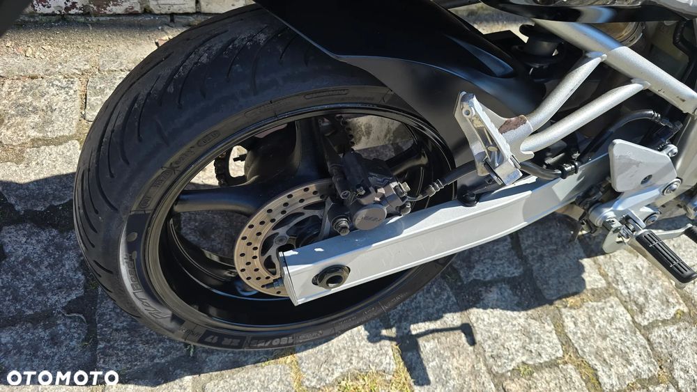 Yamaha FZ6 - 32