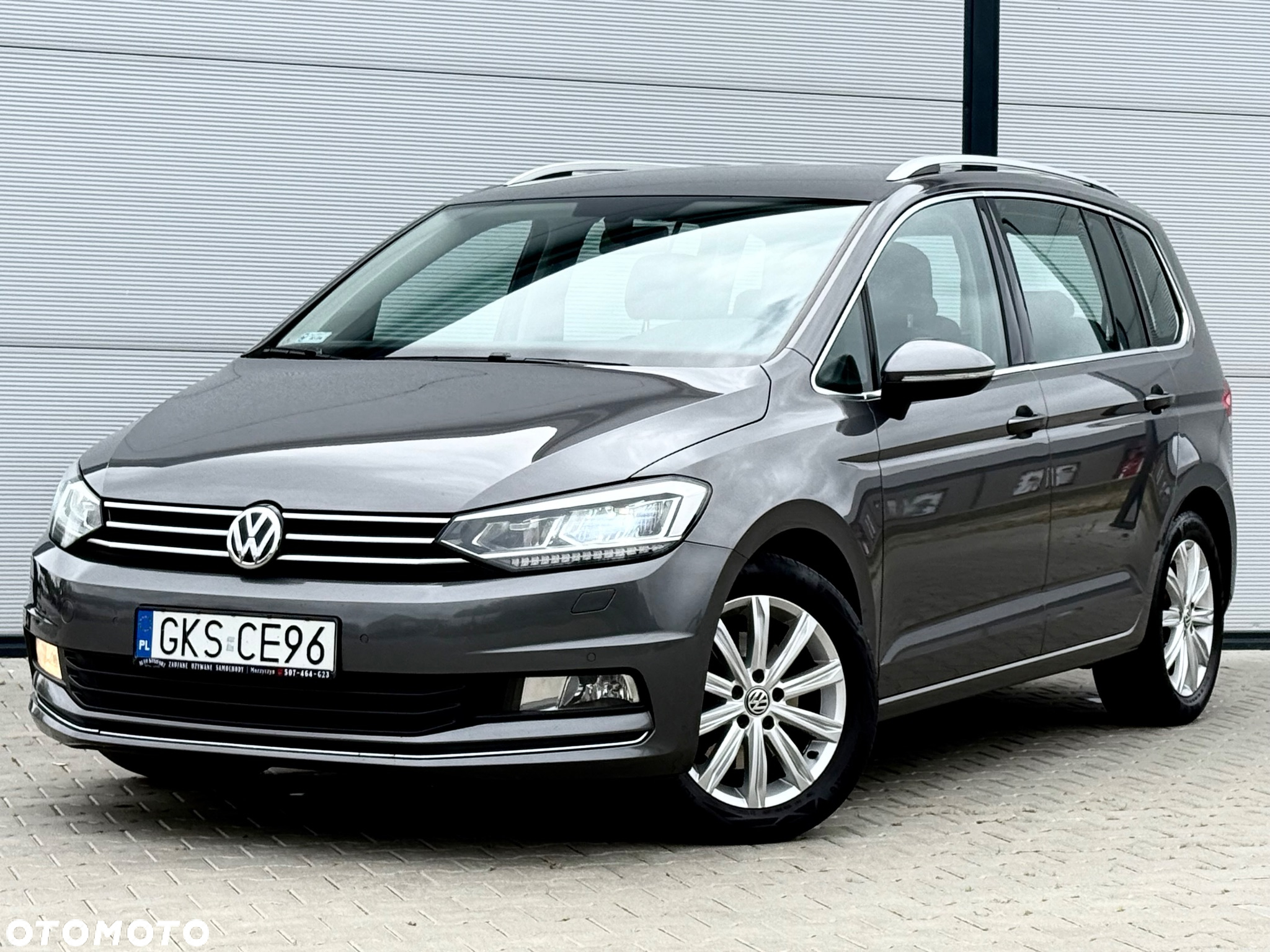 Volkswagen Touran 2.0 TDI SCR DSG Highline - 2