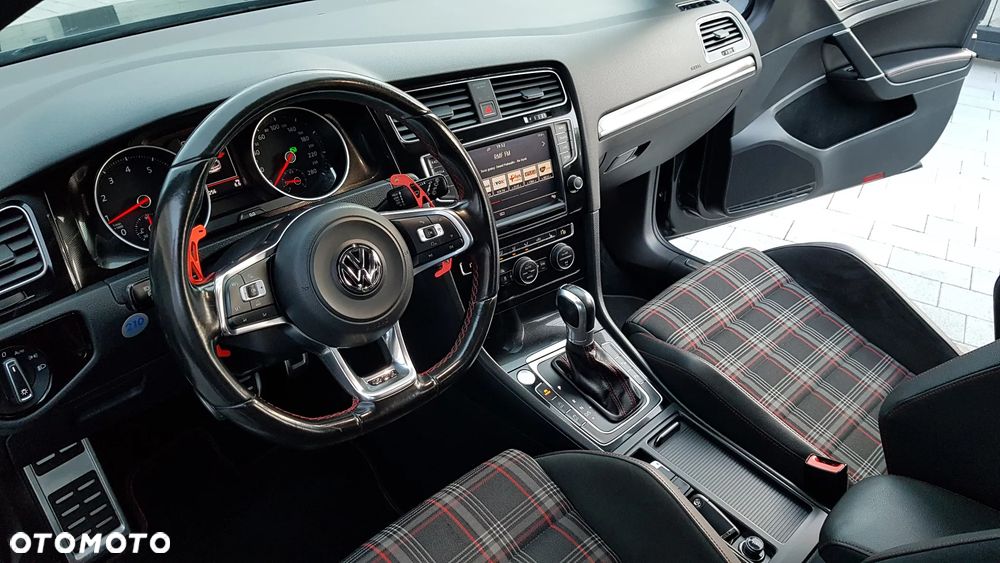Volkswagen Golf 2.0 TSI BMT GTI Performance DSG - 32