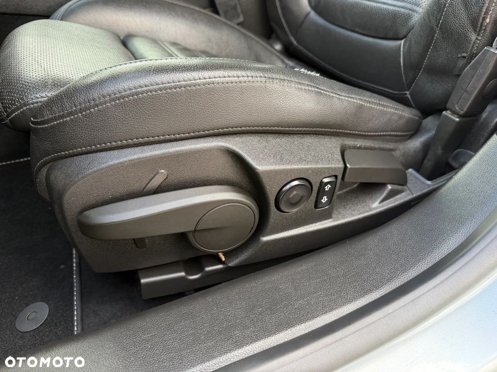 Opel Insignia 2.0 CDTI Cosmo ecoFLEX S&S - 19