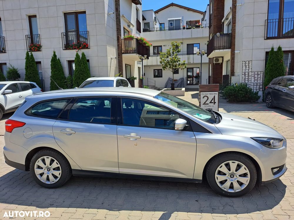 Ford Focus - 12