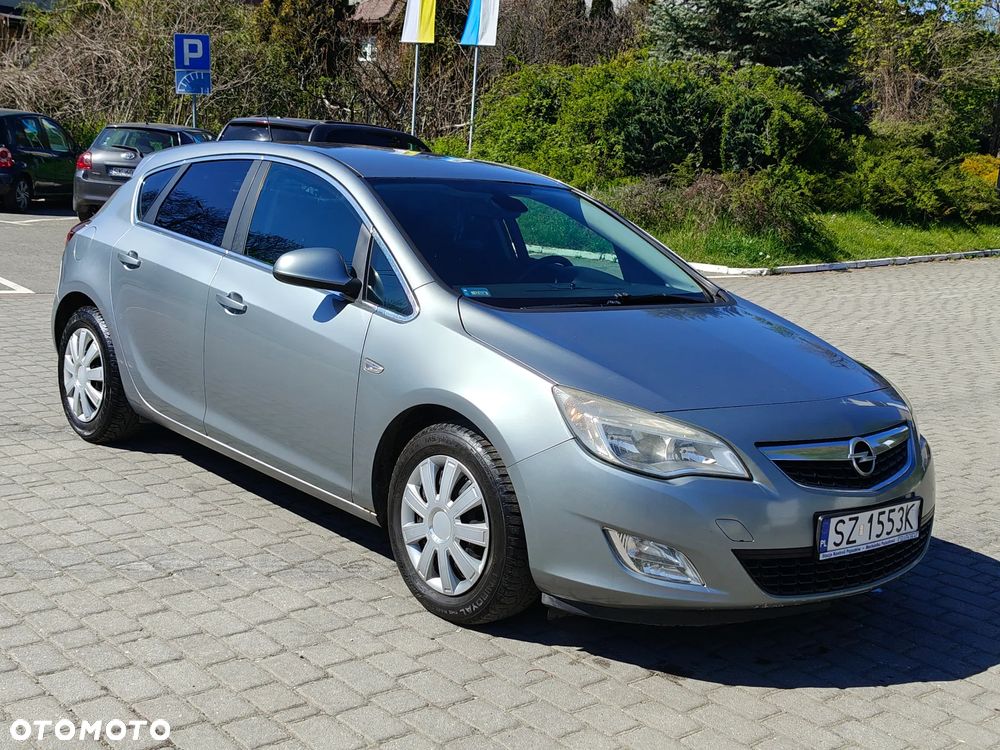 Opel Astra 1.7 CDTI Cosmo - 11