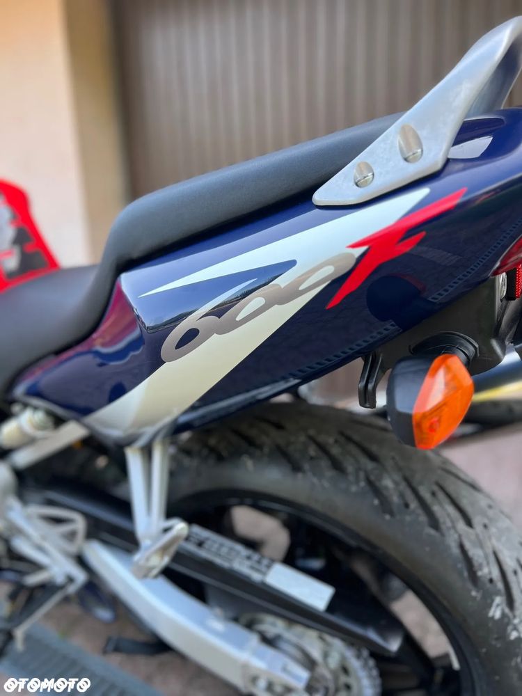 Honda CBR - 11