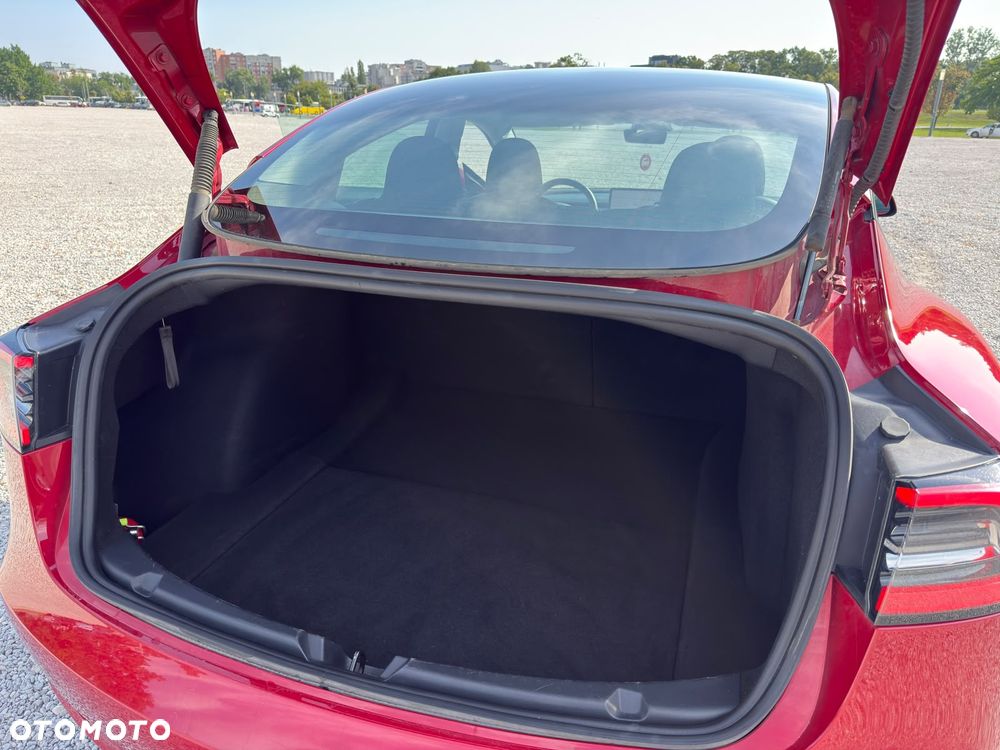 Tesla Model 3 - 7