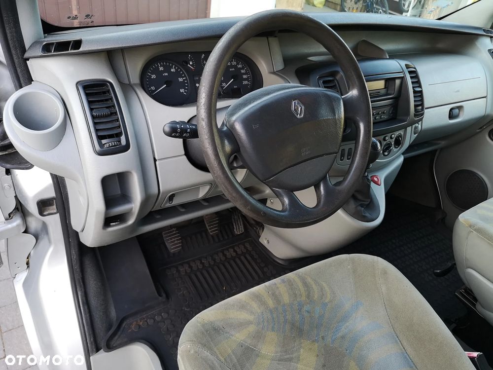 Renault Trafic - 9