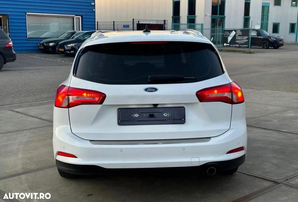 Ford Focus 1.5 EcoBlue Start-Stopp-System Aut. ACTIVE DESIGN - 4