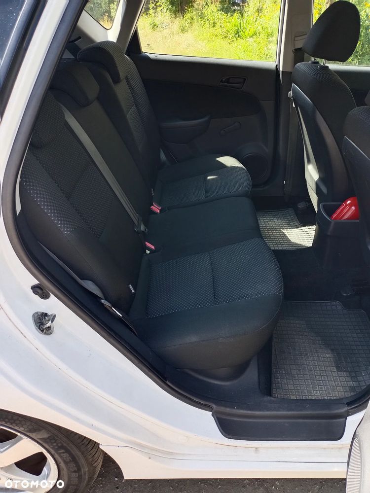 Hyundai i30 1.4 Base + World Cup - 14