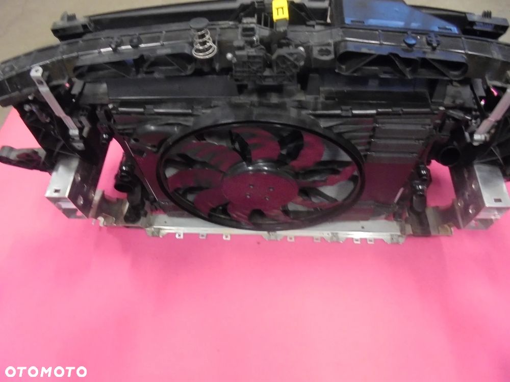 MERCEDES GLA H247 PAS PRZEDNI KOMPLET CHLODNIC 1,3 BENZYNA - 7