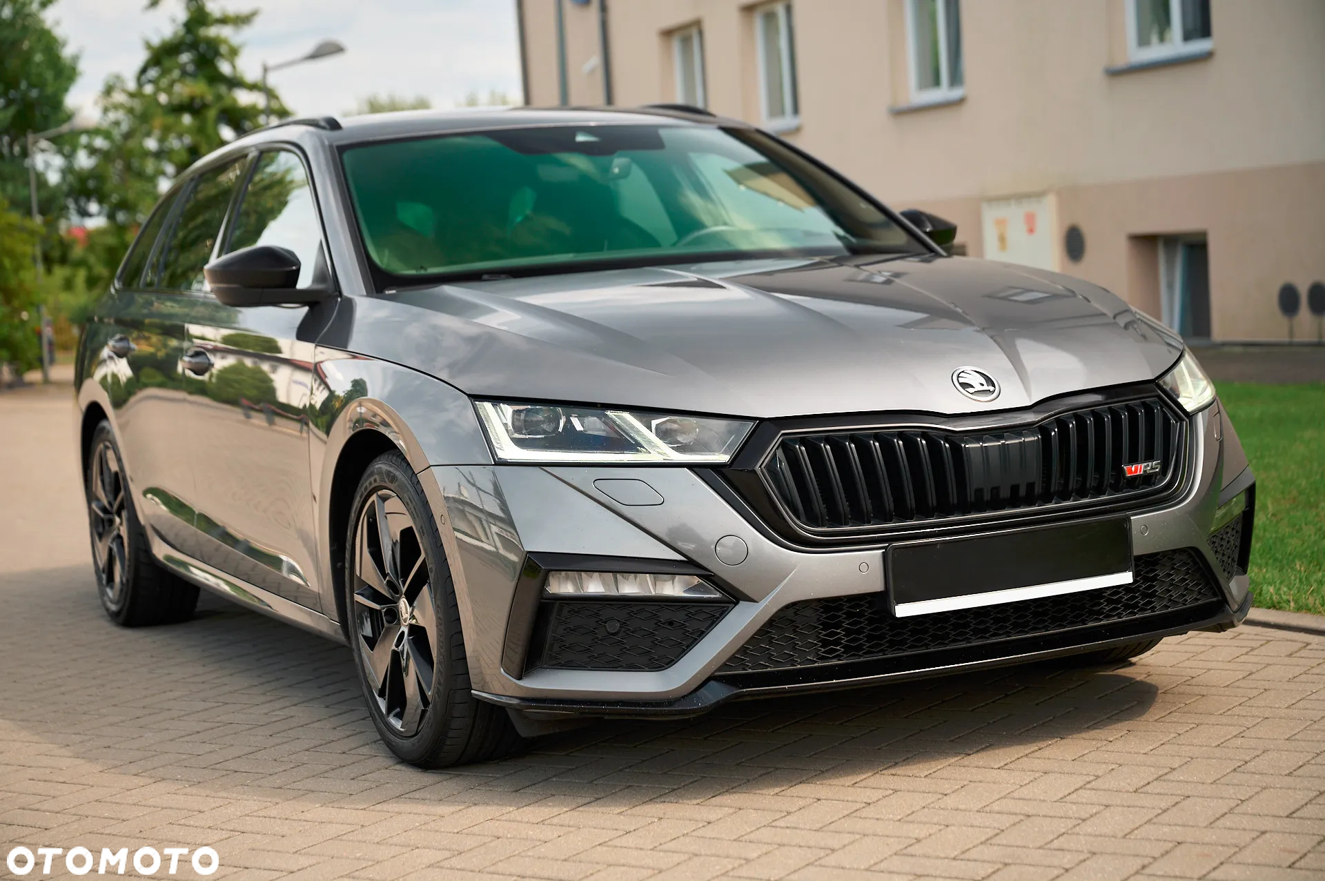 Skoda Octavia Combi 2.0 TDI DSG RS - 16