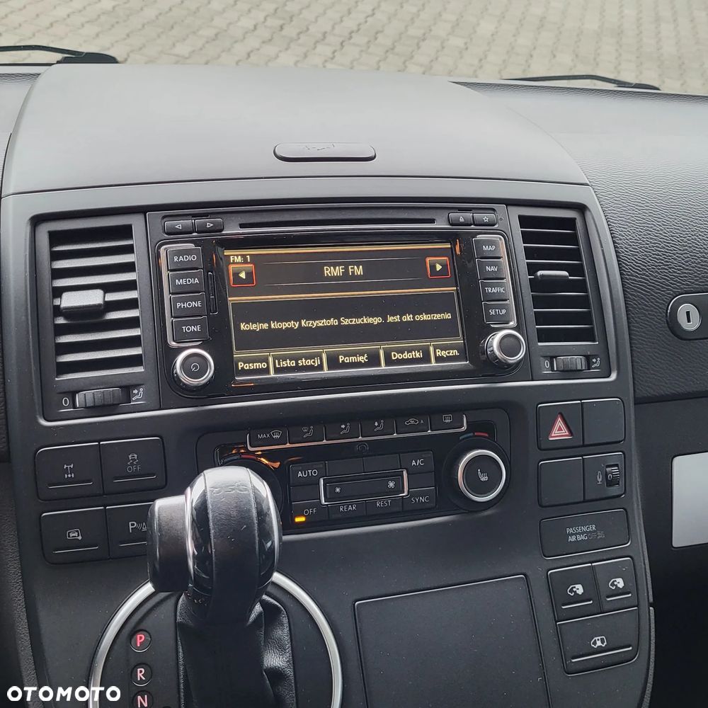 Volkswagen Multivan - 14