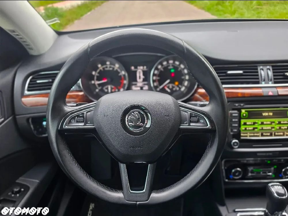 Skoda Superb 2.0 TSI DSG Elegance - 30
