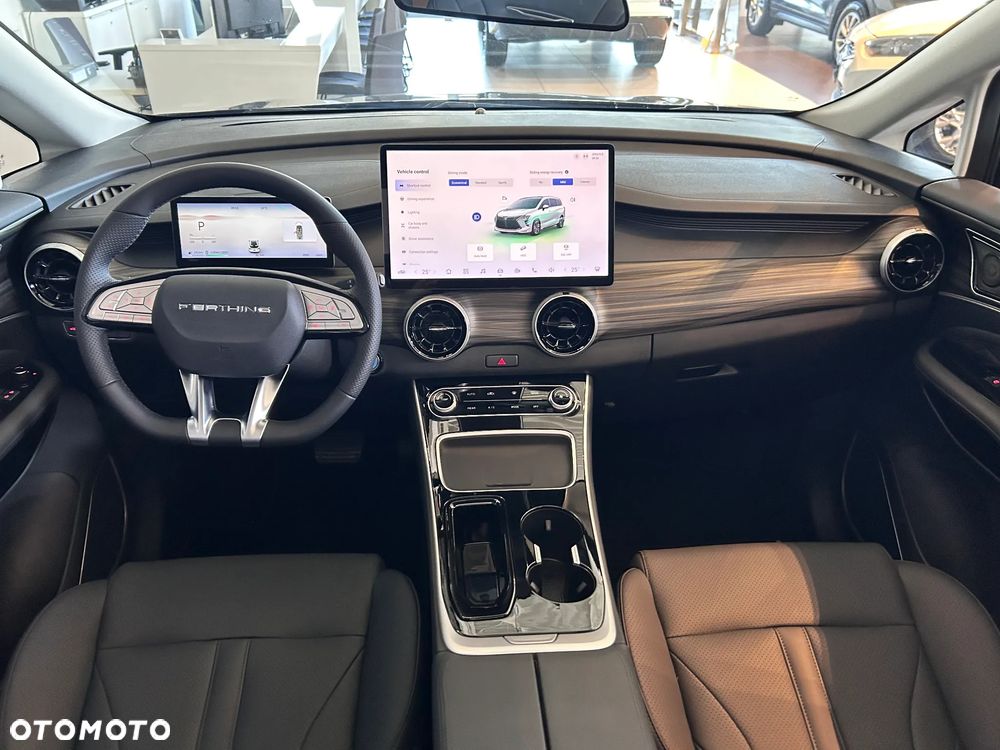 Forthing U Tour 1.5 E-CVT - 9