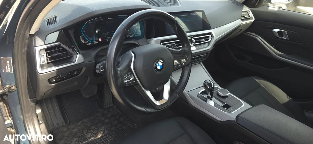 BMW Seria 3 330e Aut. Advantage - 6
