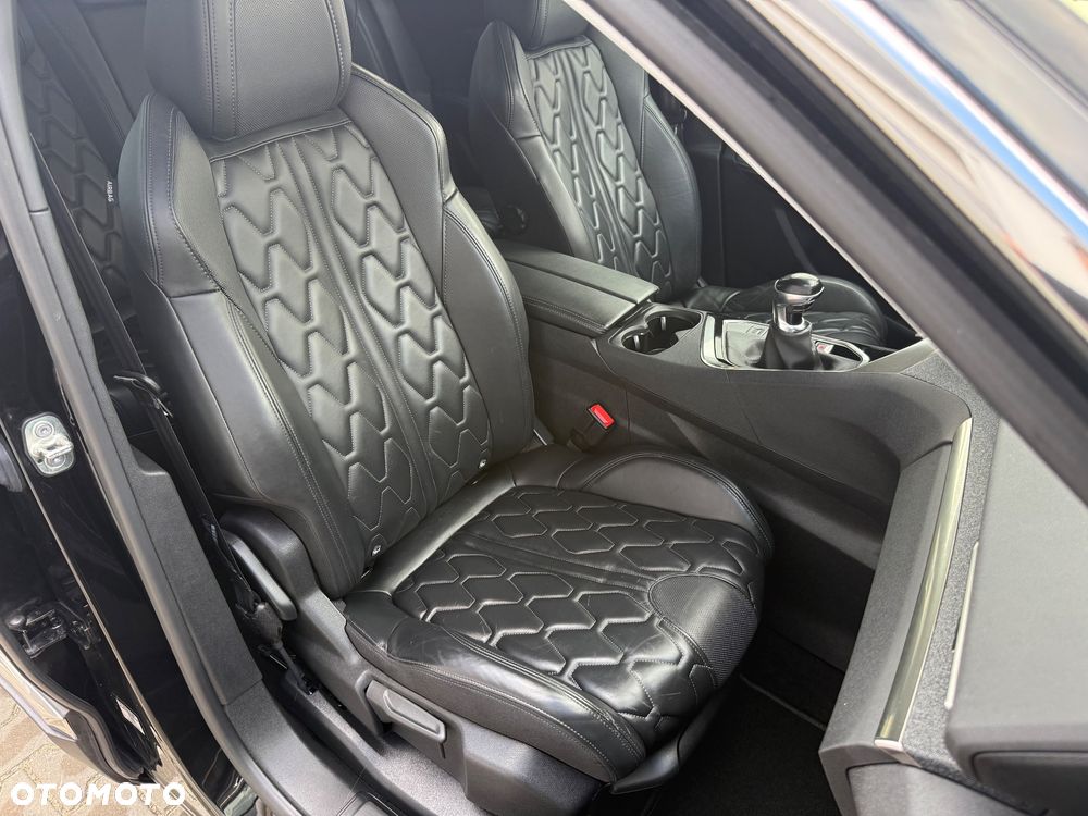 Peugeot 3008 1.2 PureTech Allure S&S - 17