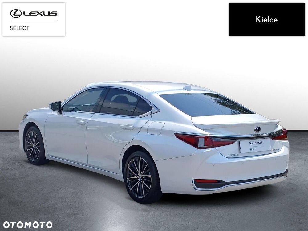 Lexus ES - 4