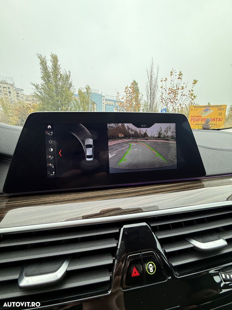 BMW Seria 5 520i AT - 28