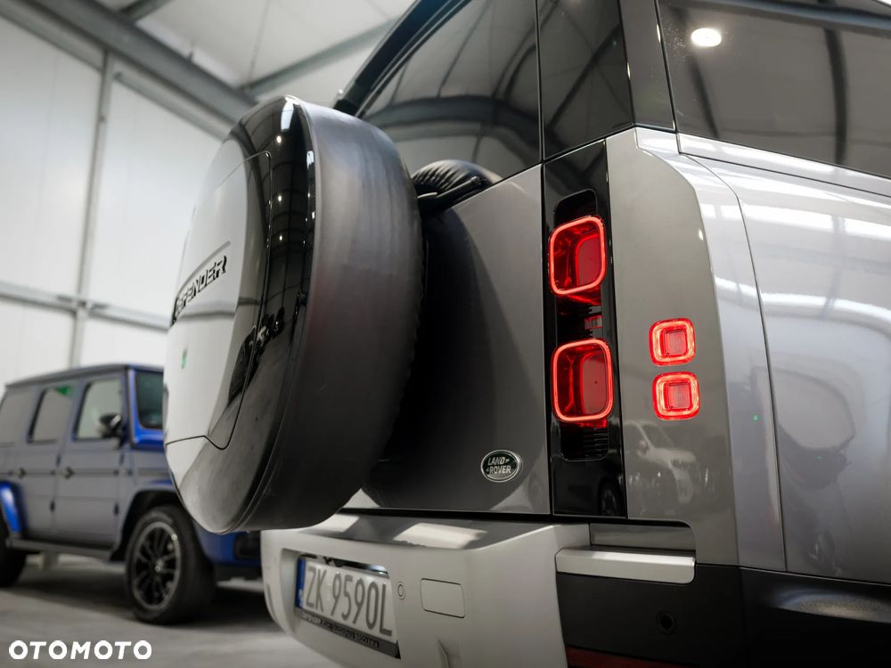 Land Rover Defender 2.0 P300 SE - 9