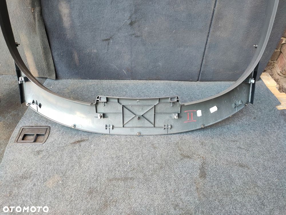 tapicerka obwódka szyby tył audi tt 8n 8n8867991 czarna - 8
