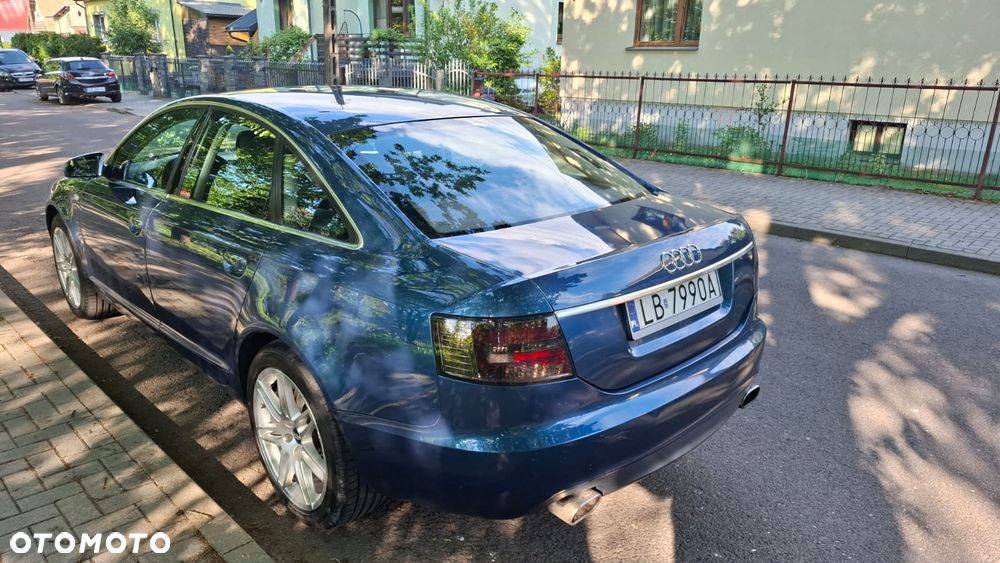 Audi A6 Limousine 2.4 - 15