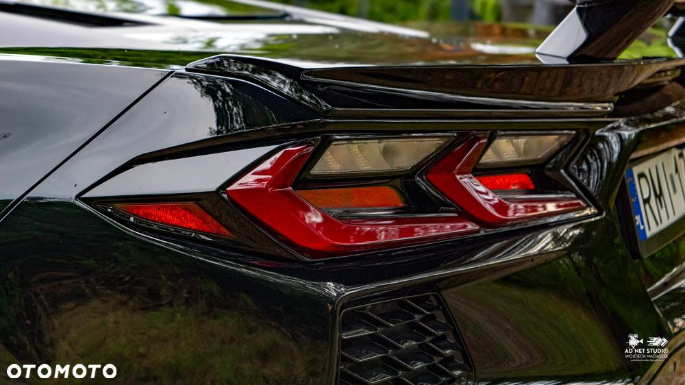 Chevrolet Corvette - 19