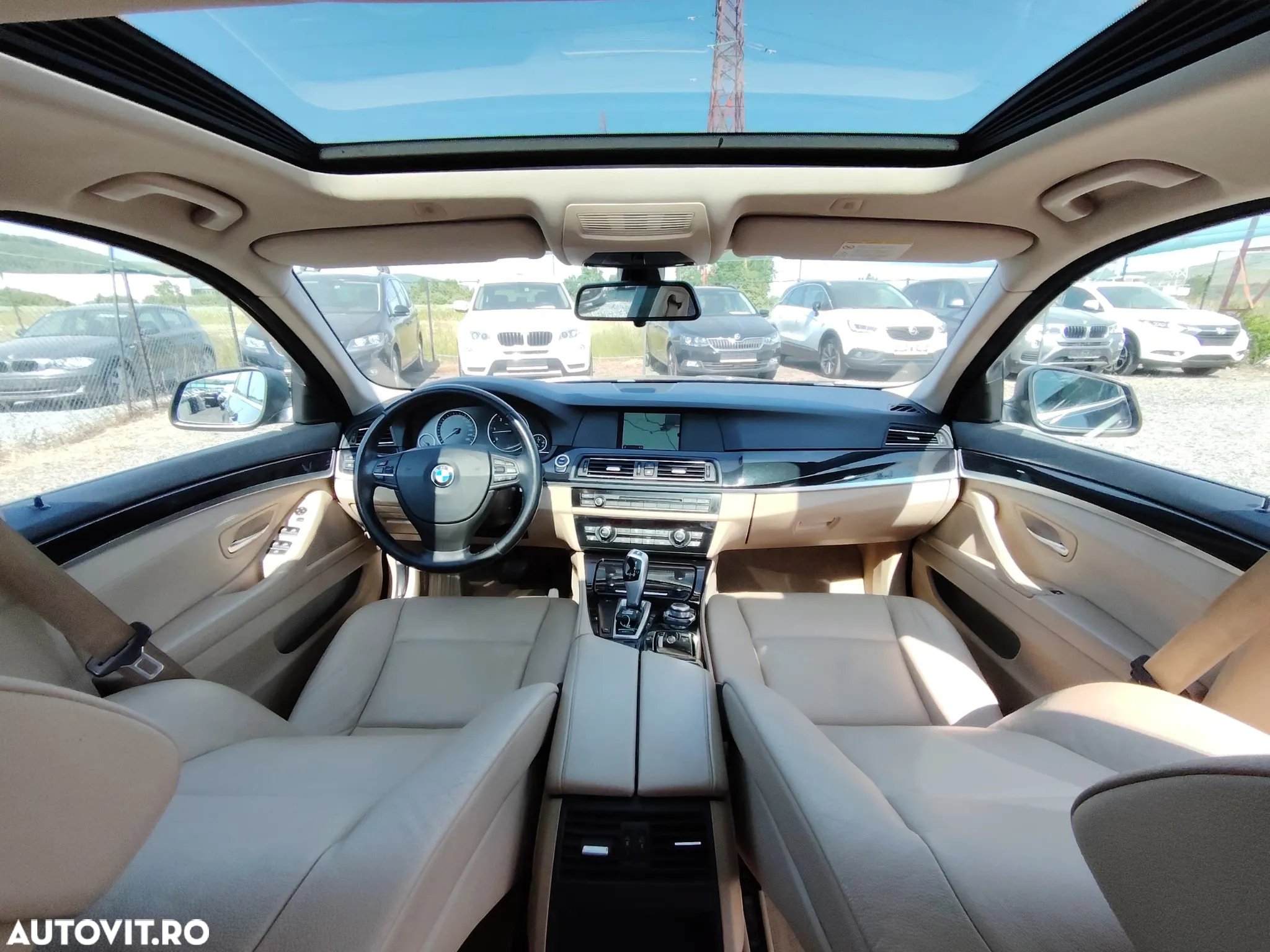 BMW Seria 5 525d Touring Sport-Aut. - 12