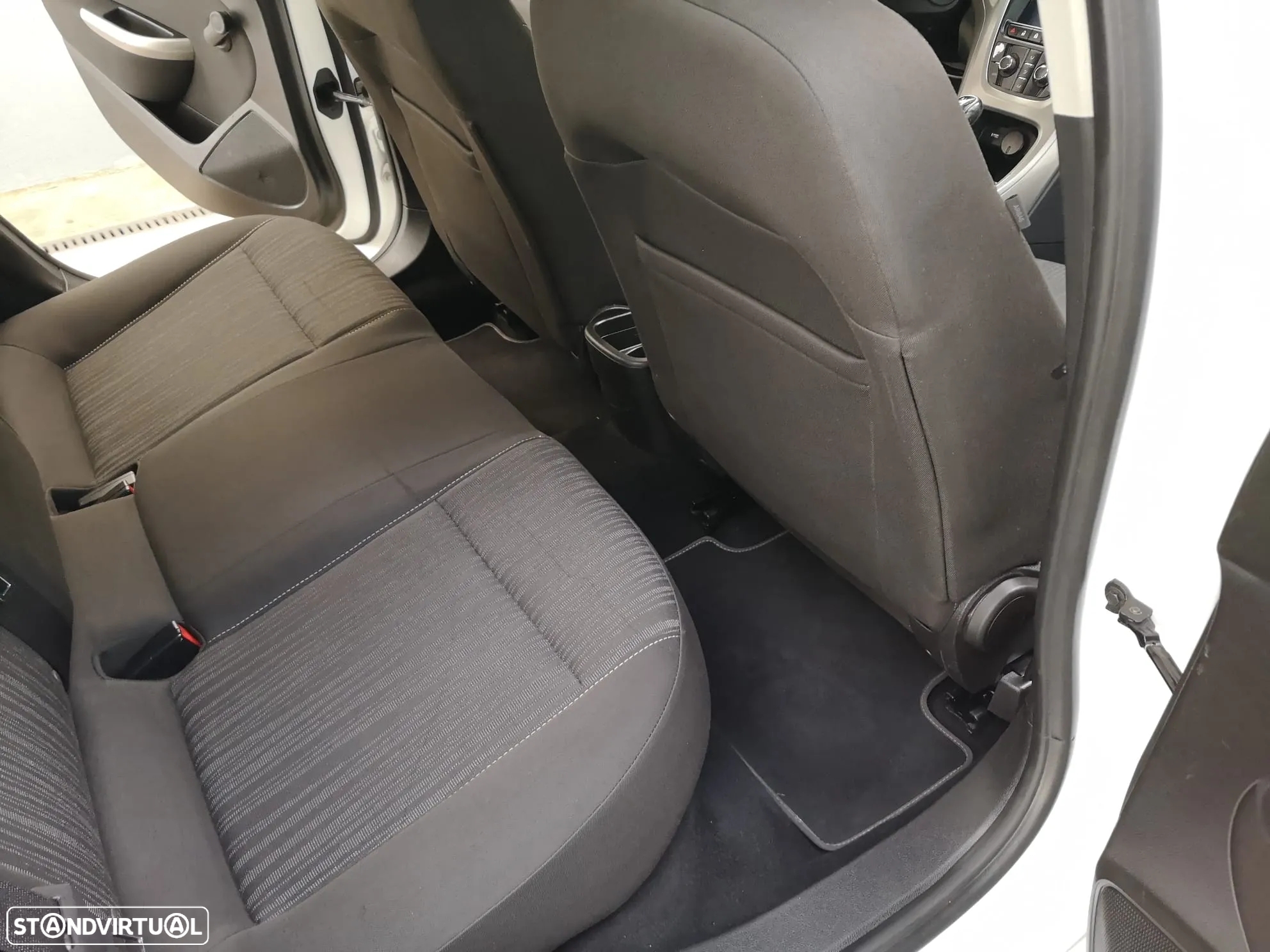 Opel Astra 1.3 CDTi Enjoy - 14