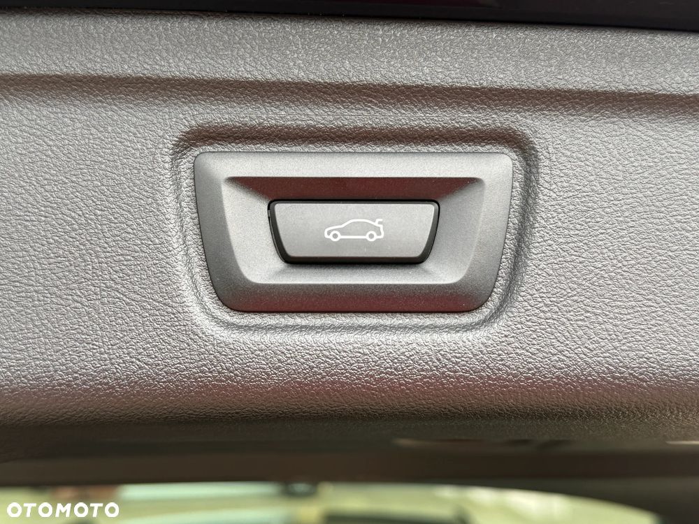 BMW Seria 3 320d xDrive M Sport sport - 14