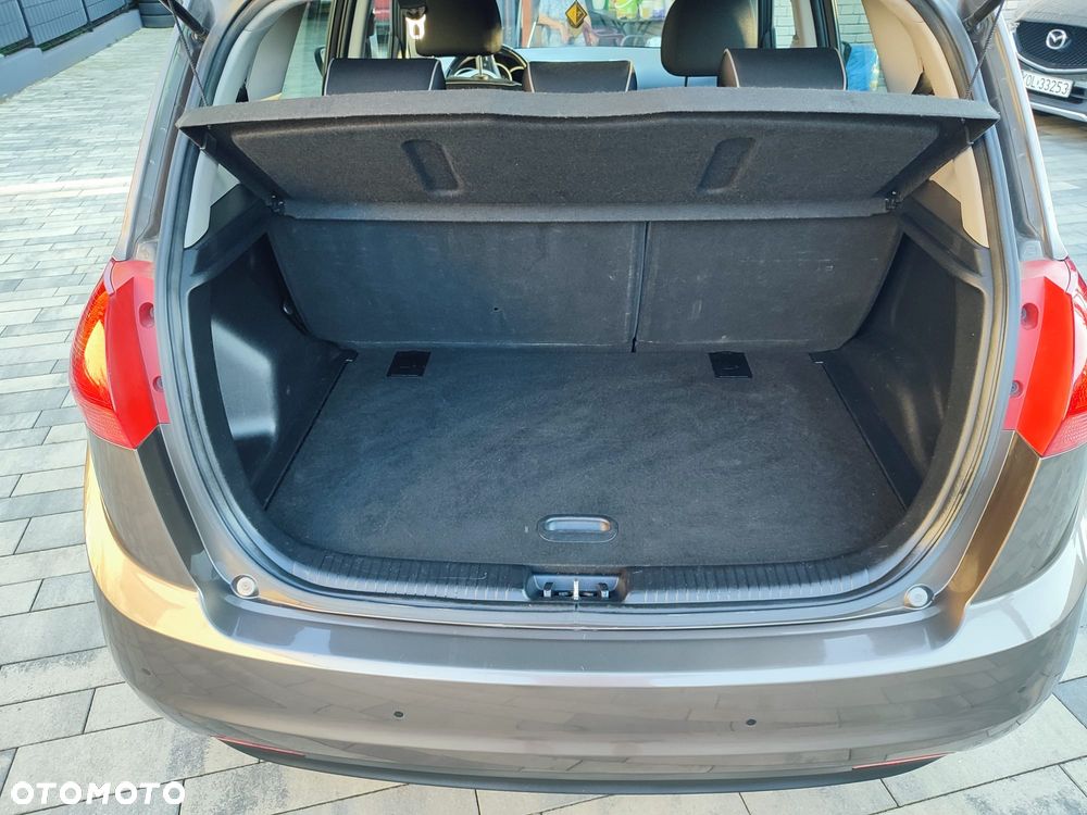 Kia Venga - 15