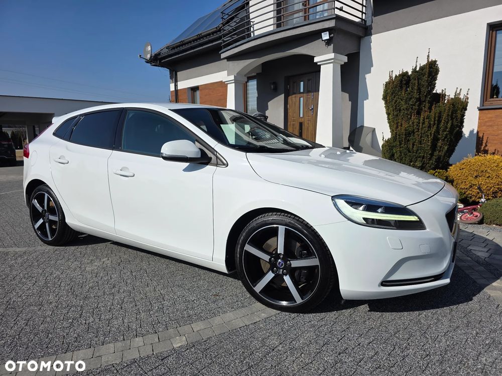 Volvo V40 D4 Geartronic Momentum - 14